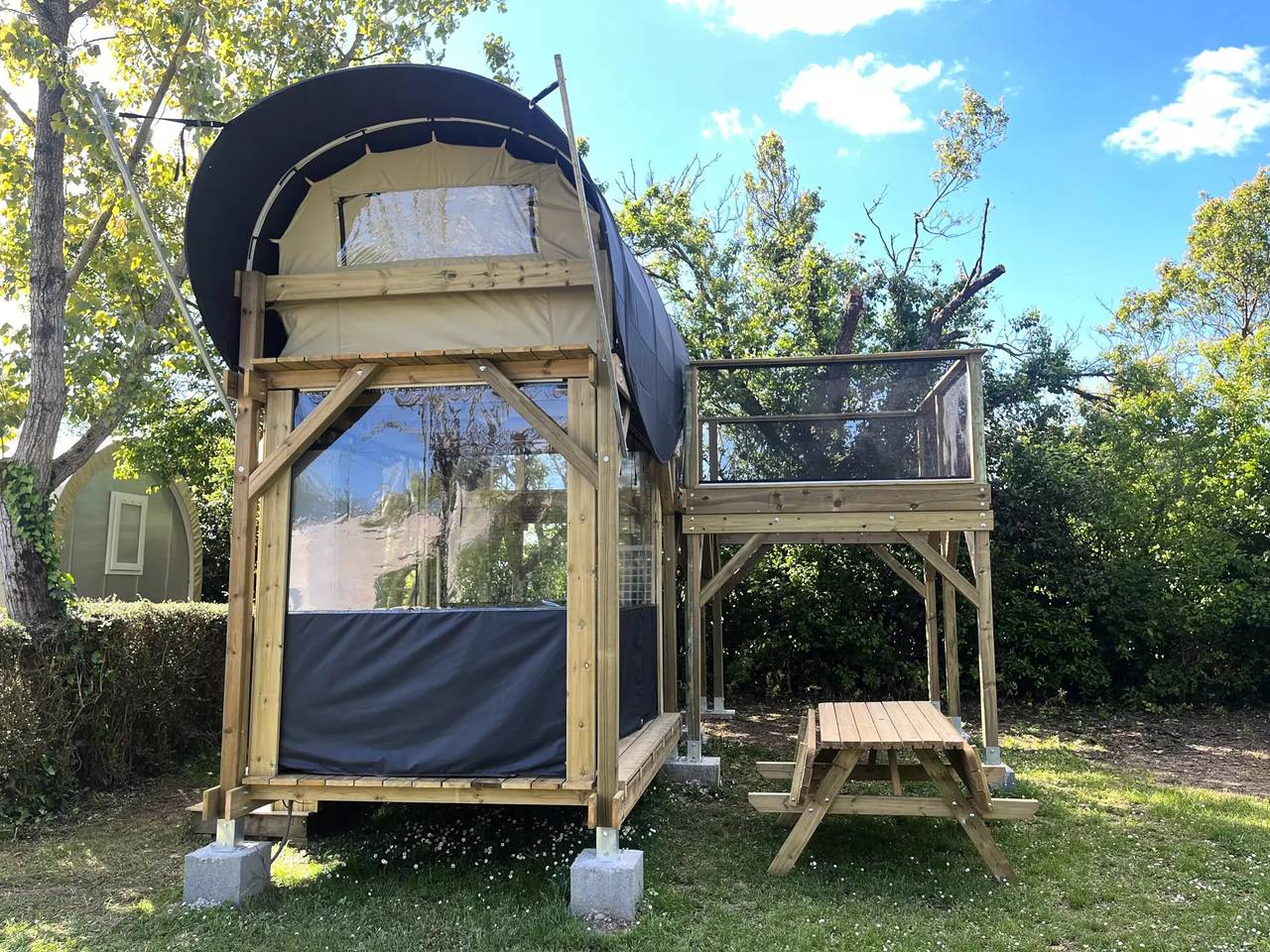 Coco Sweet 16m2 Insolite - 2 Schlafzimmer + überdachte Terrasse (ohne Sanitäranlagen) 4 Personen in Saint-Nazaire-sur-Charente, Rochefort und Umgebung