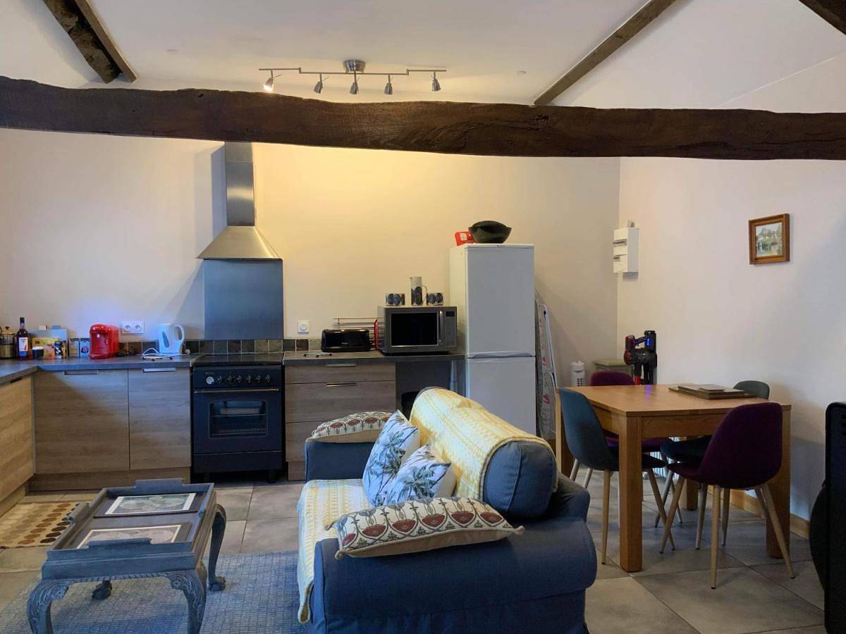Appartement entier, One-Bedroom Apartment in Huelgoat, Région de Châteaulin