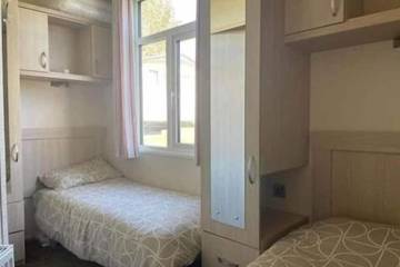 Log Cabin for 6 People in Bexhill, East Sussex, Photo 3