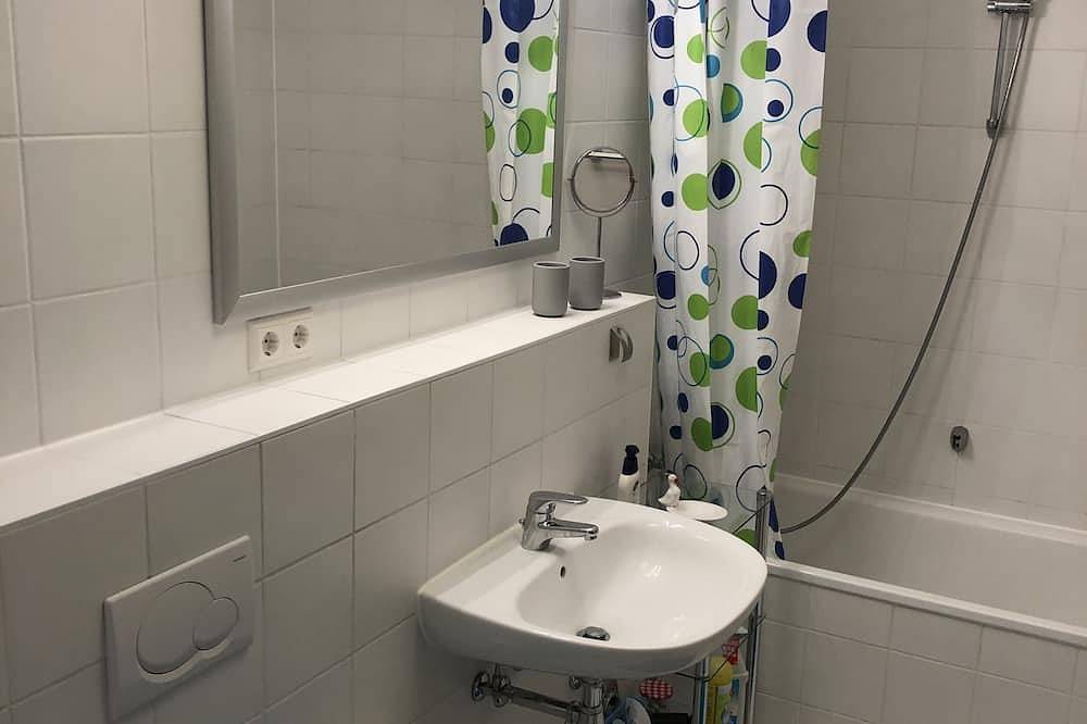 Ganze Wohnung, Stilvolle, gemütliche 65qm 1 Schlafzimmer - große Veranda - Top Ausflugslage in Schopfheim, Südschwarzwald