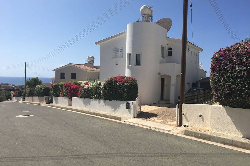 Casa vacanza a Peyia a partire da 206€ a notte