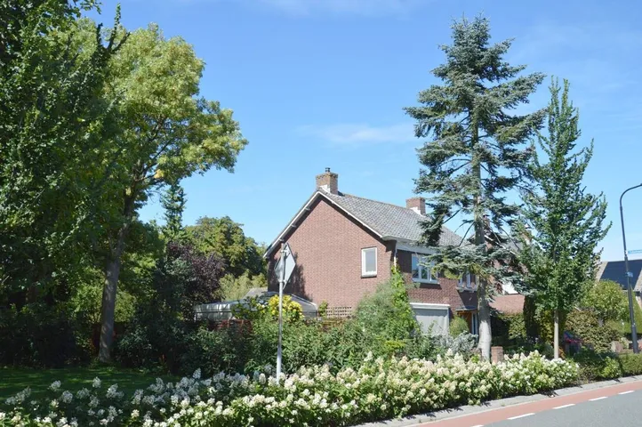 Bed & breakfast voor 2 personen, with uitzicht and tuin as well as terras - 1