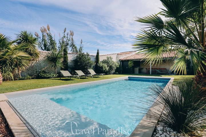 Location de vacances pour 12 personnes, avec terrasse et jardin à Le Bois-Plage-en-Ré - 3