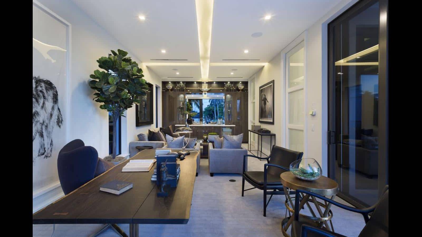 Waterfront Luxury Estate with Private Dock Lighthouse Point in Lighthouse Point, Broward County