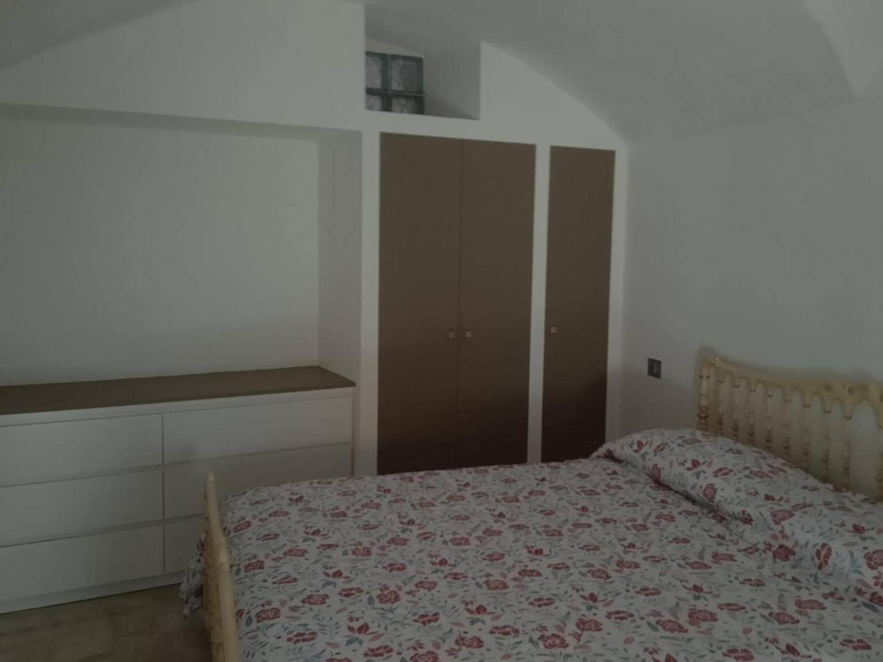 Ganze Wohnung, „Crooked House“ – Bergblick, privater Garten & Parkplatz am Comer See in Naggio, Grandola ed Uniti