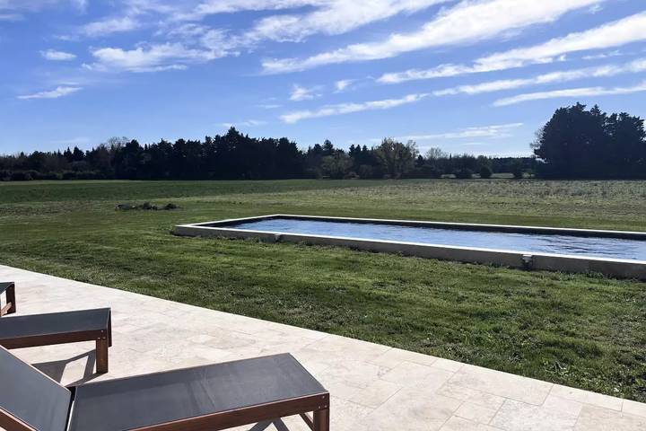 Location de vacances pour 8 personnes, avec piscine et jardin à Althen-des-Paluds - 4