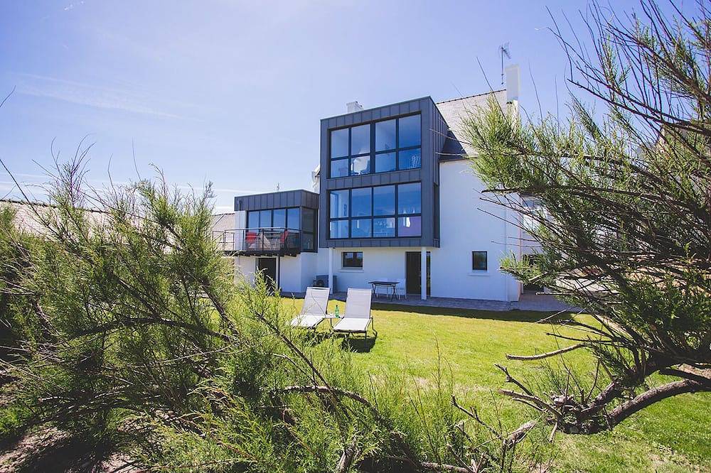 5 * Luxusvilla, Panoramablick auf das Meer, direkter Zugang zum Strand, Pool bei 28 in Santec, Ceinture Dorée