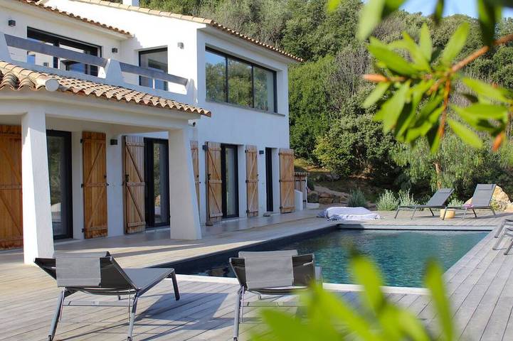 Villa pour 12 personnes, avec jardin et balcon