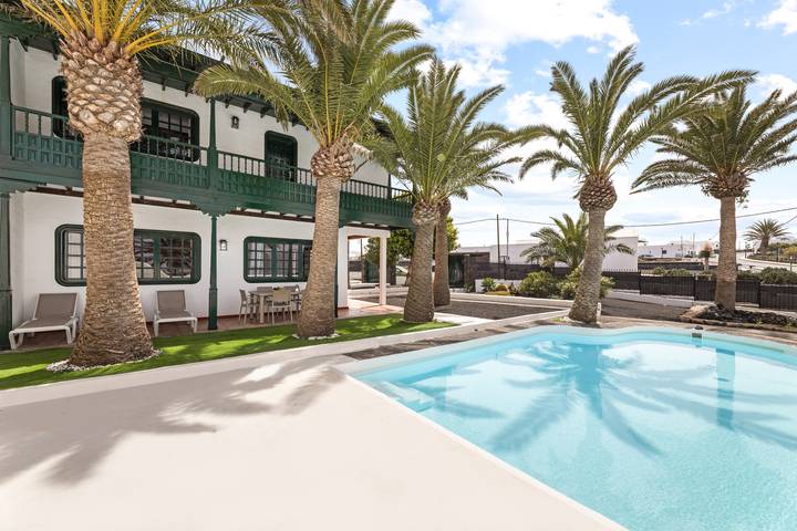 Casa rural para 5 personas, con jardín y balcón en Tinajo