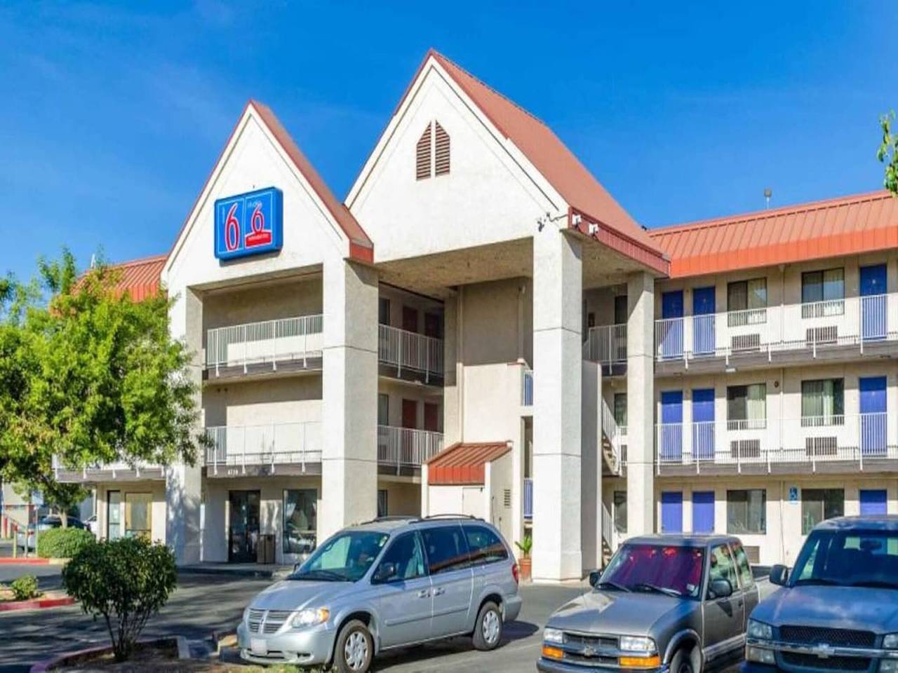 Ganze Wohnung, Queensize-Bett | Mobile Klimaanlage | Badewanne | Nsmk in Fresno, Fresno County
