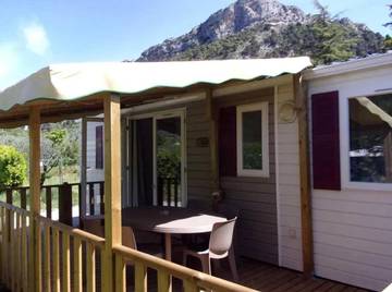Camping pour 5 personnes, avec terrasse et piscine, animaux acceptés dans Drôme provençale