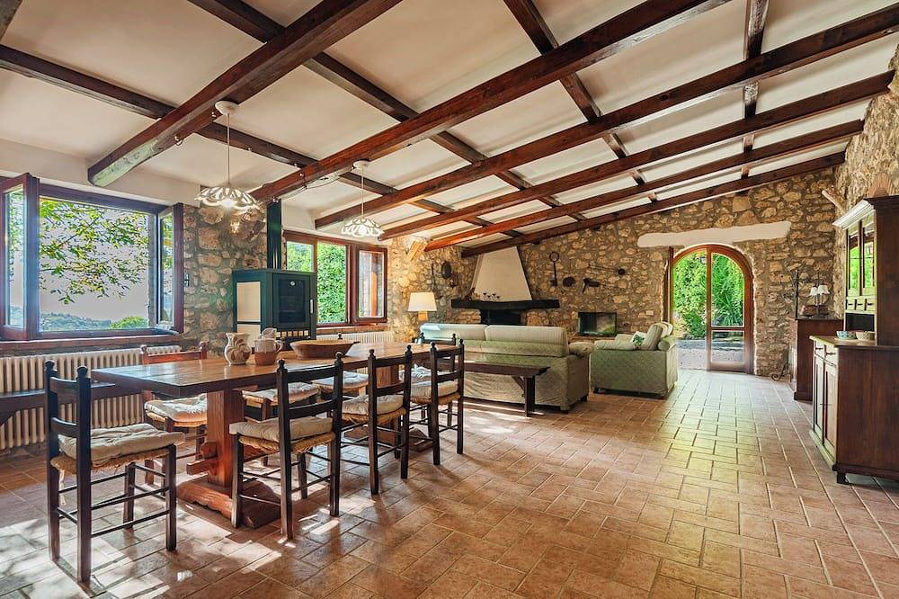 Country house for 8 people with above-ground pool in Giove, Province de Terni