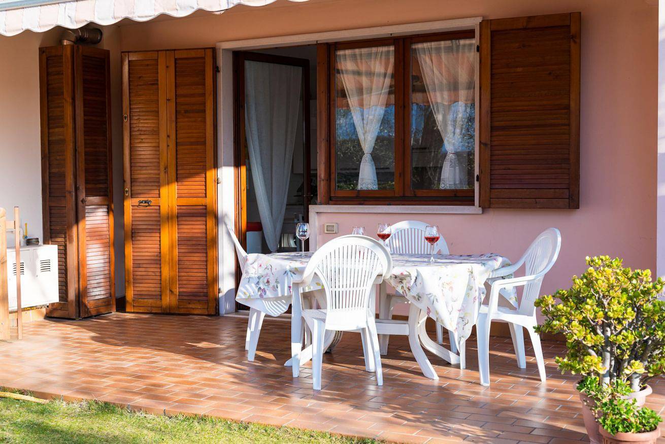 Ganze Wohnung, Ferienwohnung für 2 Personen mit Pool in Brenzone, Gardasee-Berge