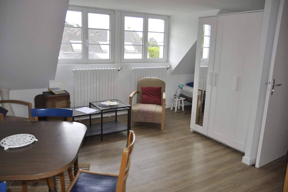 Appartement entier, Nord Finistère. Landéda. Studio bord de mer et plage in Landéda, Région de Brest