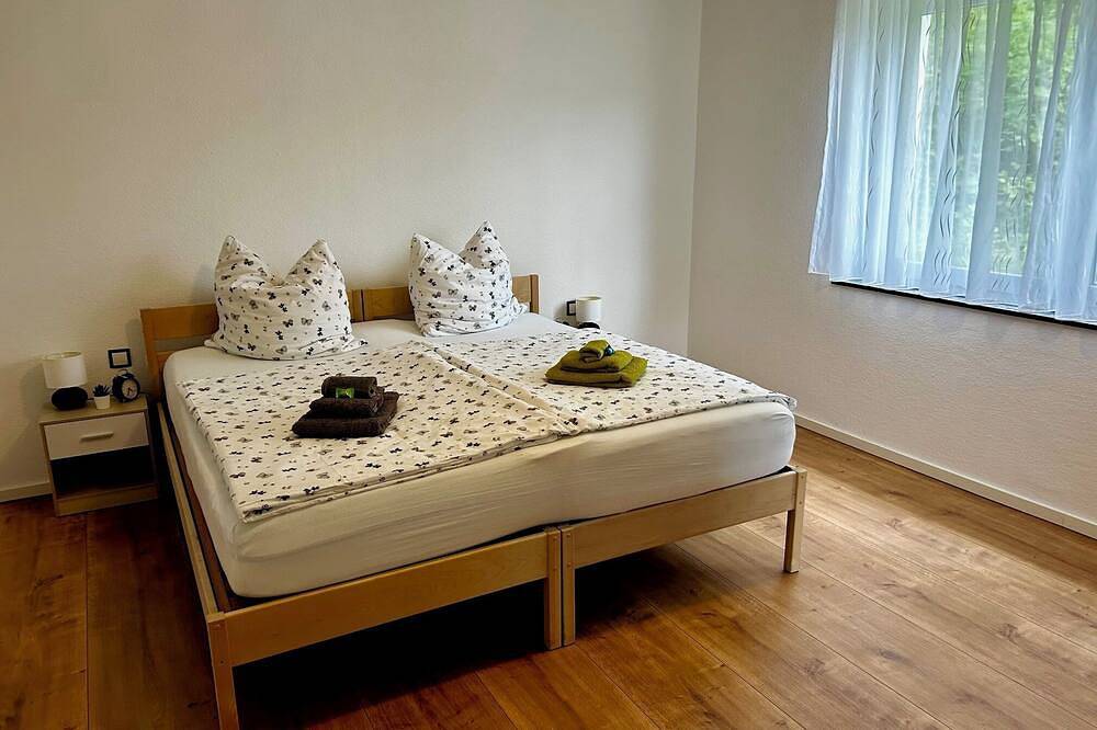 Ganze Wohnung, Ruhig und naturnah gelegene Ferienwohnung - Schneewittchen mit 2 Schlafzimmern in Alheim, Hessisches Bergland