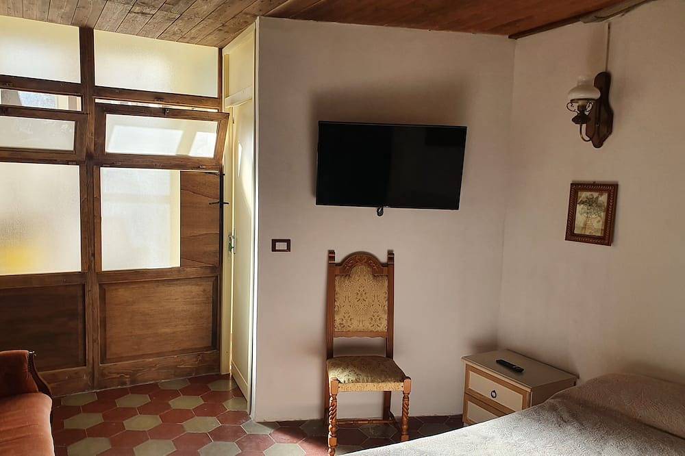 Ganze Wohnung, Martina, mit terrasse, balkon, im Palazzo 1700, Stadtkern, 5 gehminuten Strand. in Tropea, Vibo Valentia Provinz