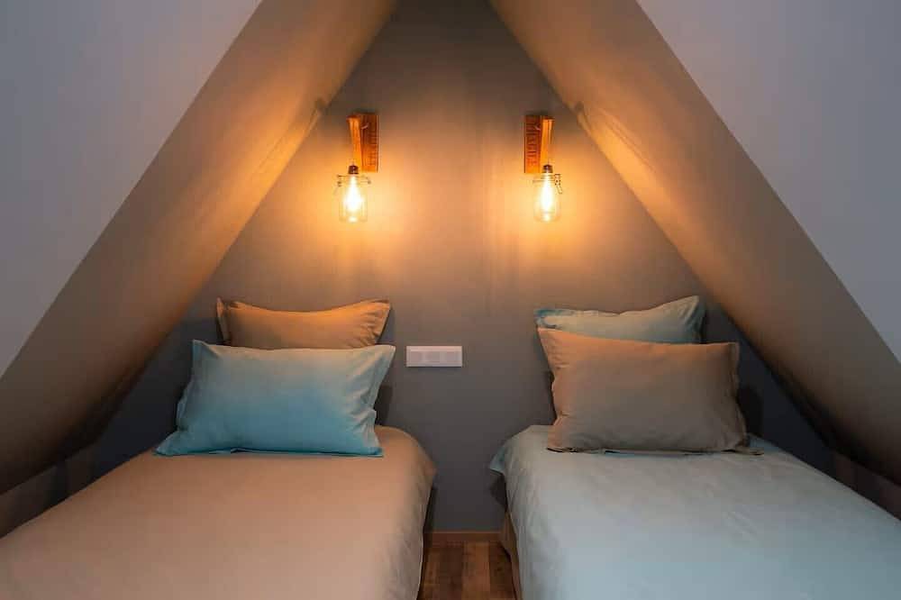 Entire apartment, Gîte \"La Grange De Madeleine\", Historic Center Of Eguisheim in Eguisheim, Parc naturel régional des Ballons des Vosges