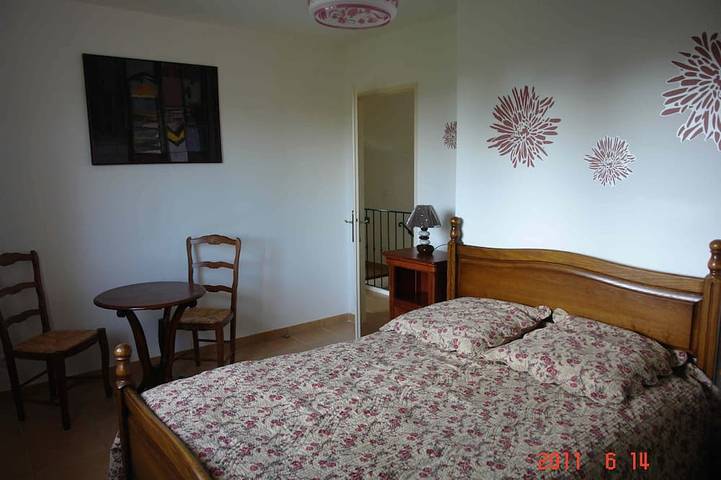 Location de vacances pour 6 personnes, avec terrasse et jardin à Tavernes - 3