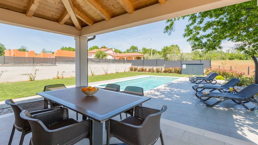 Villa für 6 Personen, mit Terrasse und Garten in Porec und Umgebung - 3