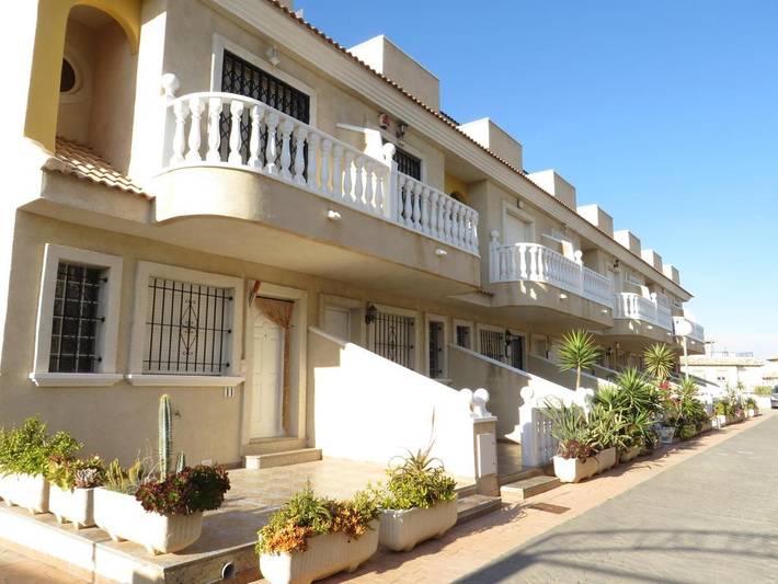 Hus för 6 Personer, med balkong samt trädgård och utsikt och pool - 1