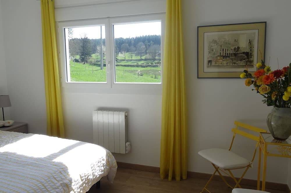 Maison au bord de l'eau in Chenereilles, Haute-Loire