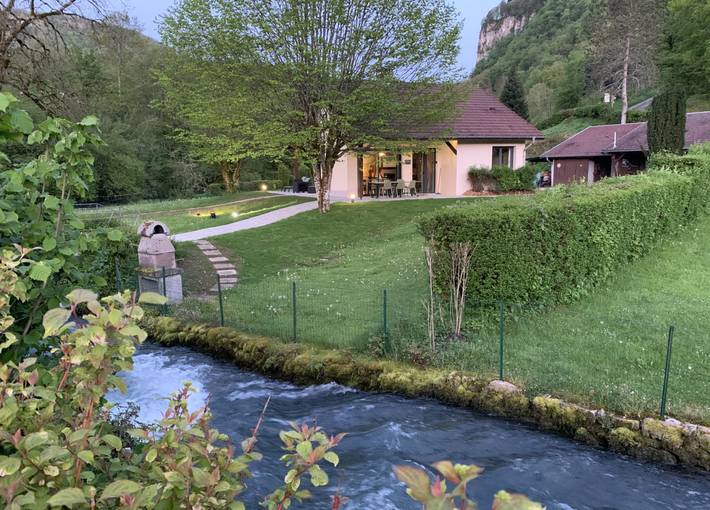 Gîte pour 8 personnes, avec jardin et terrasse à Nans-sous-Sainte-Anne - 2