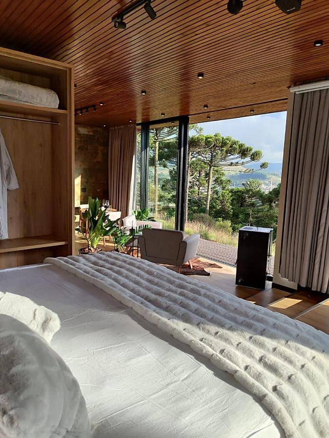 Pousadas para 2 pessoas, com vista e vista para o lago e ainda jardim em Bom Jardim da Serra
