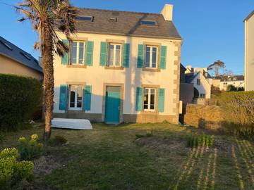 Gîte pour 8 personnes, avec jardin et vue dans Port de Carantec