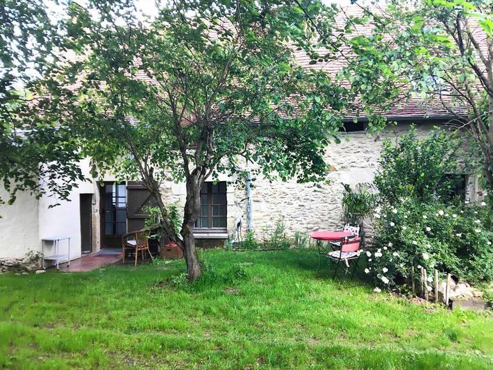 Location de vacances pour 2 personnes, avec terrasse ainsi que piscine et vue à Tournon-Saint-Pierre - 2