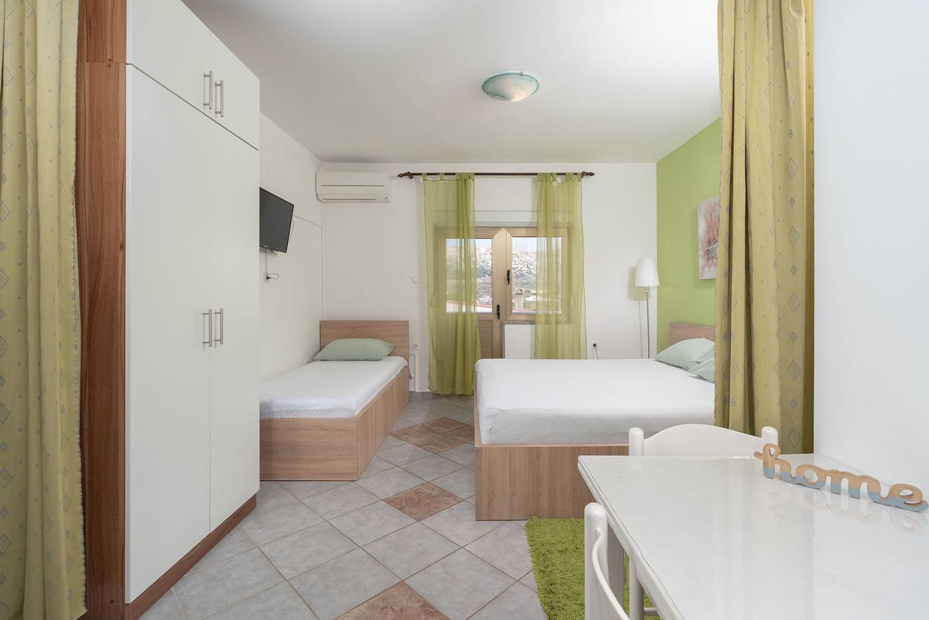 Cijeli studio, Apartments Zeljko in Grad Pag, Otok Pag