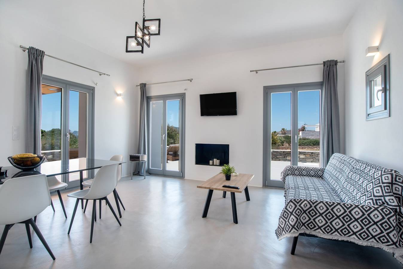 Villa 'Blue Bell Resort Sunset' with Private Pool, Wi-Fi and Air Conditioning in Paros