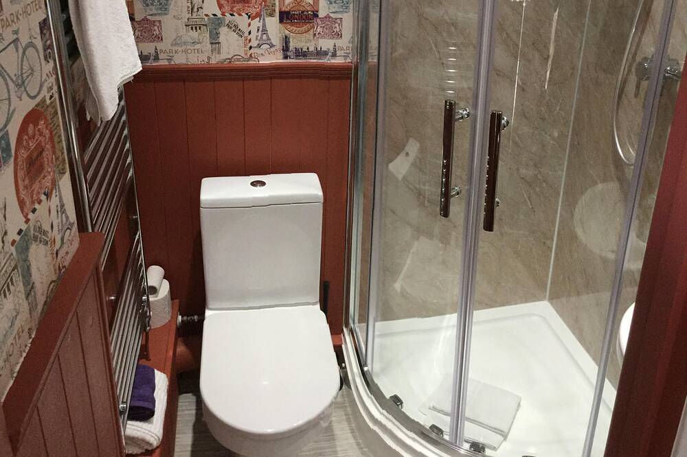 Individual-Deluxe-Privativo in Torquay, Torbay