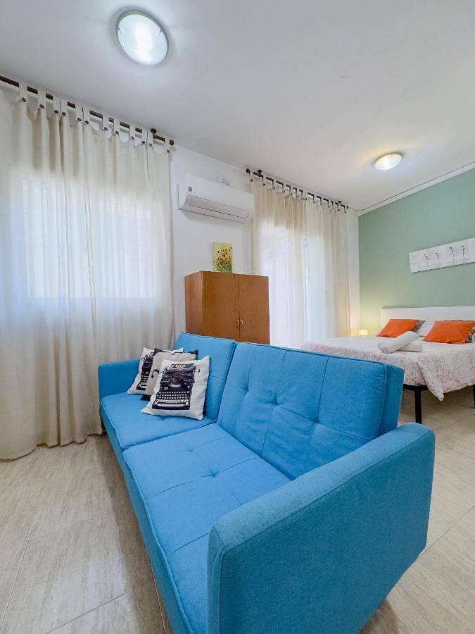 Gîte pour 2 personnes, avec terrasse, animaux acceptés à Reus - 2