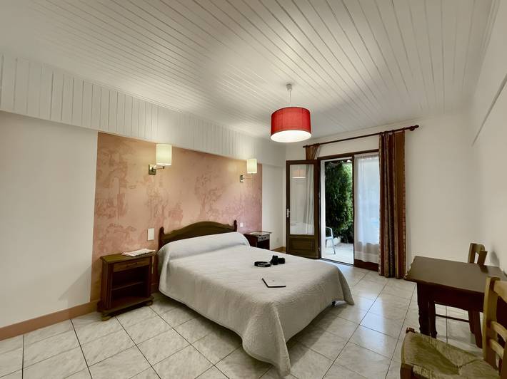 Gîte pour 2 personnes, avec jardin à Saint-Pompont