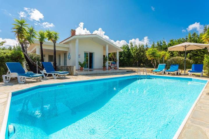 Villa pour 6 personnes, avec Vue sur l’océan ainsi que Terrasse et Jardin à Chypre
