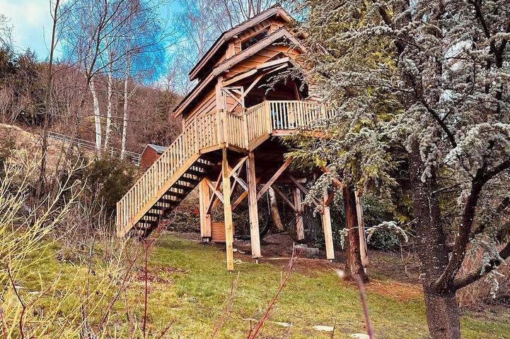 Cabane en bois pour 2 personnes, avec jacuzzi ainsi que terrasse et jardin - 1