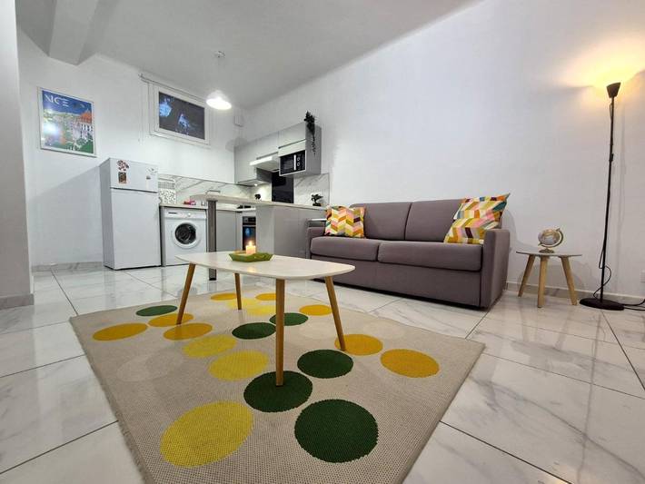 Gîte pour 2 personnes, avec balcon dans Cathedrale Orthodoxe Saint Nicolas Nice