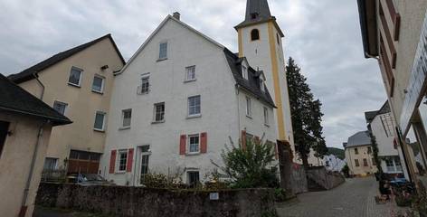 Ferienhaus für 12 Personen, mit Balkon in Pünderich