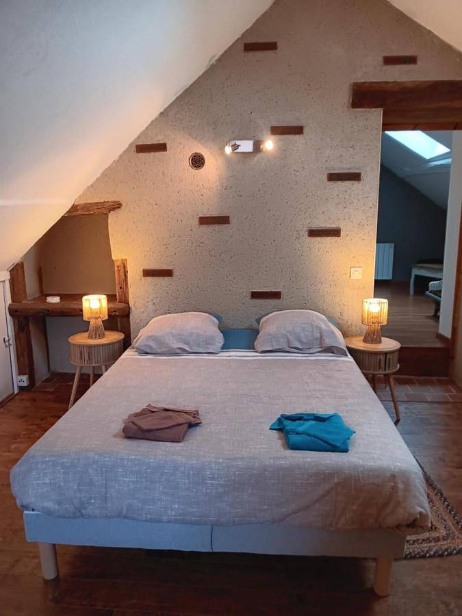 Gîte des fraisiers in Beaumont-les-Autels, Région de Nogent-le-Rotrou