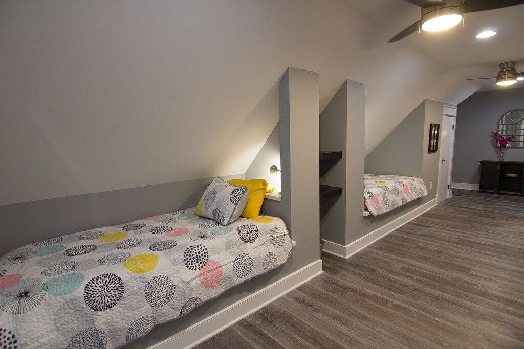 Clean, Modern, Lake Keowee Retreat Near Clemson in Lake Keowee