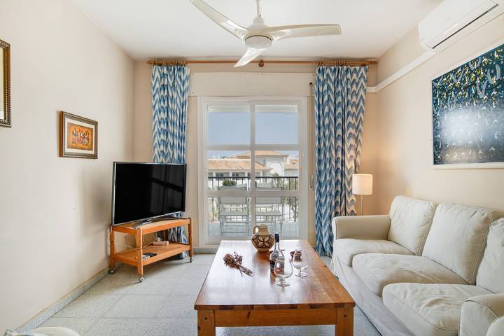 Appartement entier, Appartement 'Vues sur la Fontanilla Familles Uniquement' avec Terrasse, Wi-Fi et Climatisation in Playa de los Bateles (Conil de la Frontera), Conil de la Frontera
