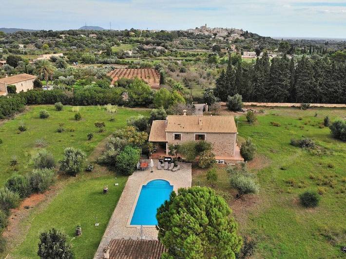 Log cabin for 11 people, with Terrace and Garden as well as Pool in Majorca