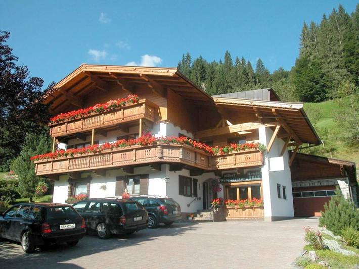 Ferienwohnung für 6 Personen, mit Balkon und Ausblick in Kelchsau