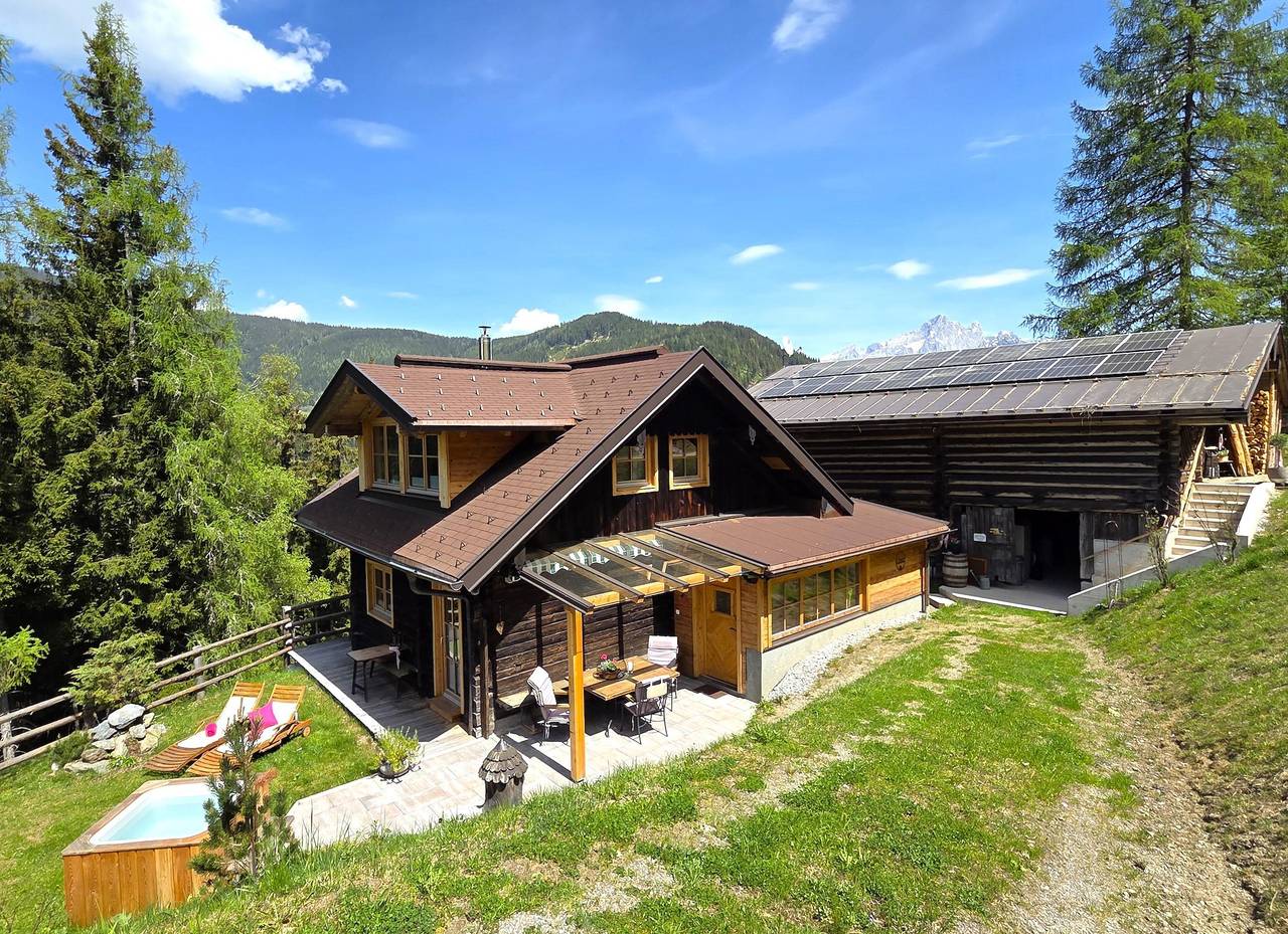 Ganze Ferienwohnung, 3-Raum Hütte für bis zu 6 Personen in Eben im Pongau, Tennengau