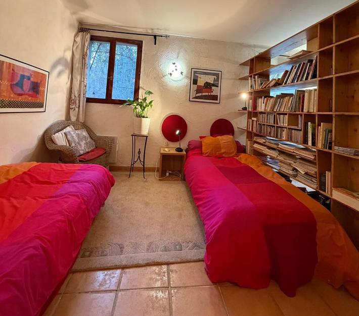 Gîte pour 32 personnes, avec jacuzzi ainsi que jardin et piscine à Corbès - 4