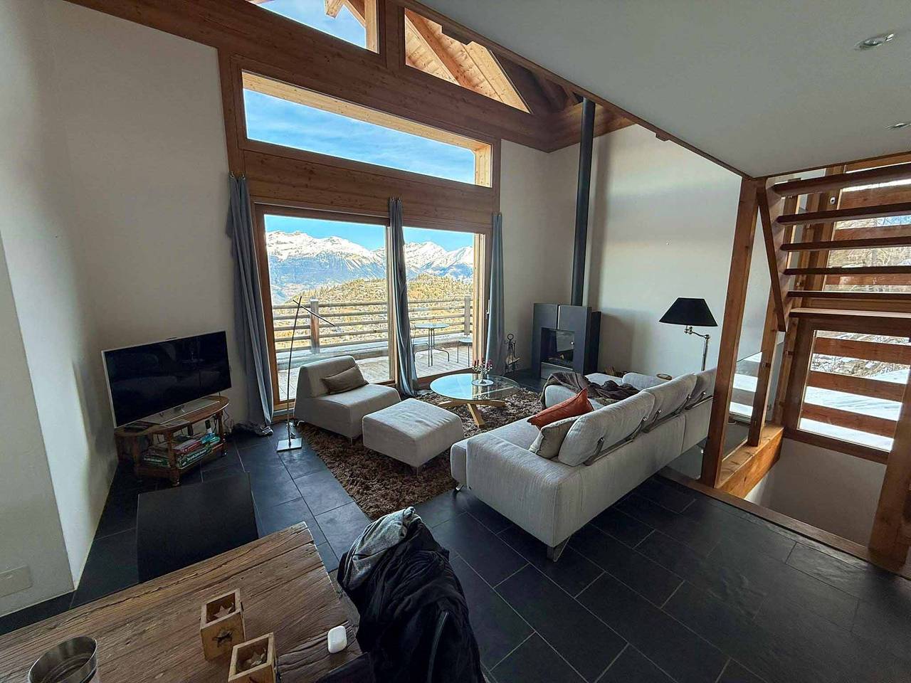 Helles und frisches Chalet in der Nähe der Bisse de Vercorin in Chalais (Schweiz), Walliser Alpen