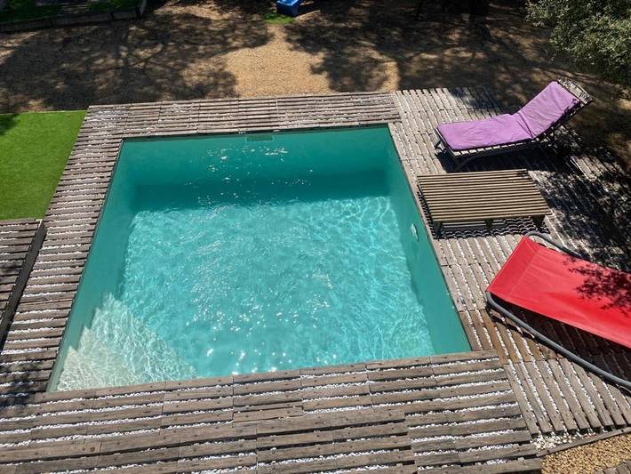 Location de vacances pour 6 personnes, avec piscine ainsi que vue et terrasse à Uchaux - 3