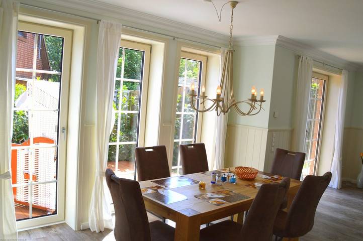 Ferienhaus für 8 Personen, mit Terrasse und Sauna sowie Garten in Borgsum - 4