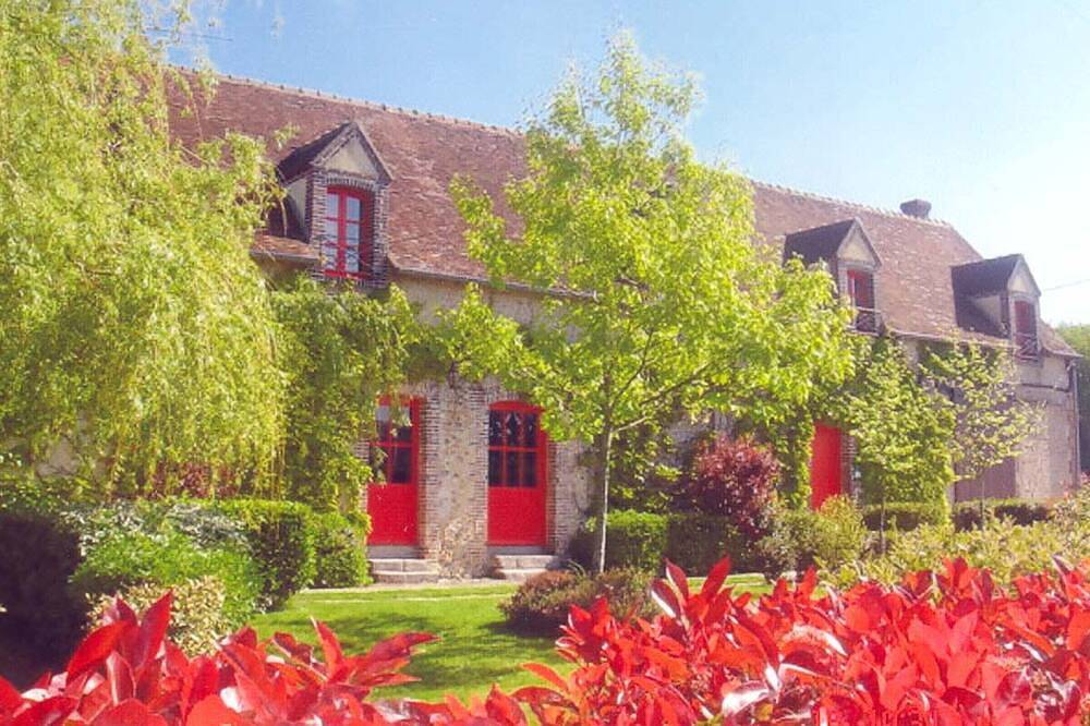 Charmantes Jagdhaus mit Haustieren, Kamin und Garten im Perche in Neuilly-sur-Eure, Longny-les-Villages