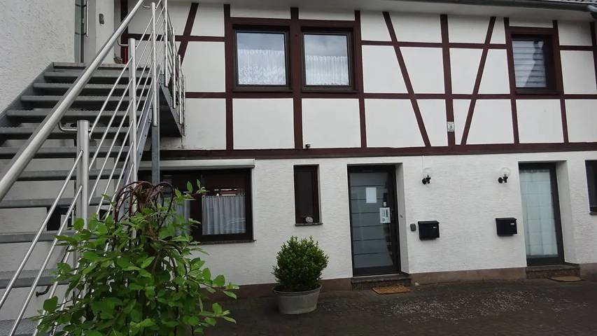 Ferienhaus für 6 Personen, mit Terrasse und Garten in Schleiden - 3